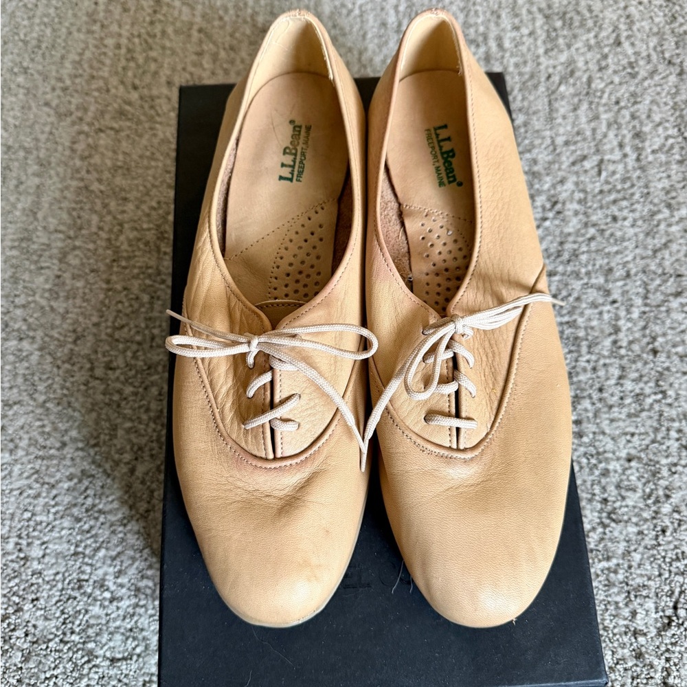 Vintage RARE L.L. Bean Women's Leather Lace-Up Flats in Tan, 8.5